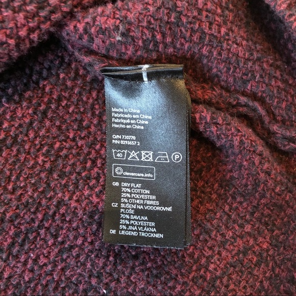 V-Neck Knitted Sweater - Picture 6 of 7